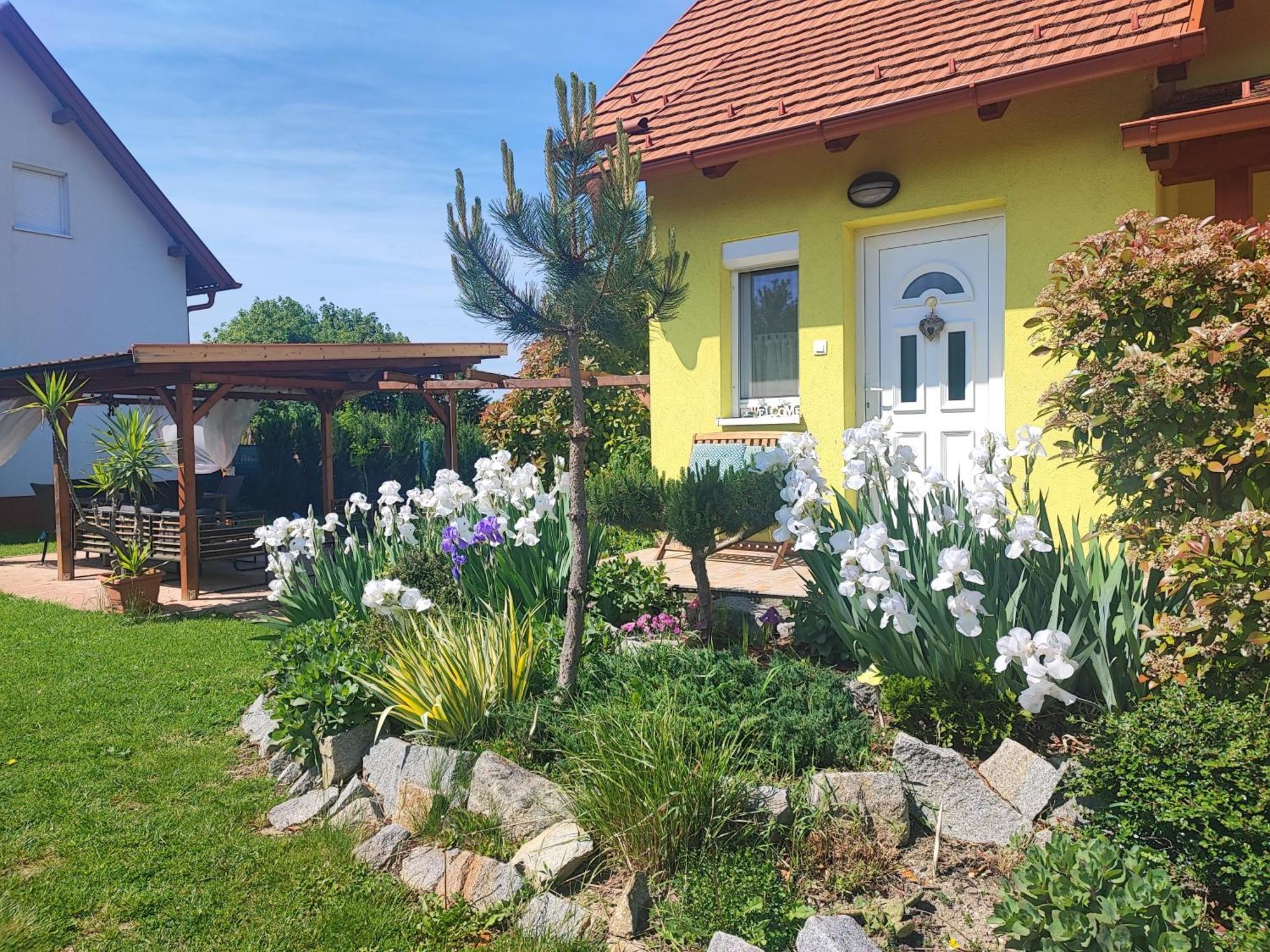 Eva Haza Nyugalom/Pihenes/Relax Villa Sopron Bagian luar foto